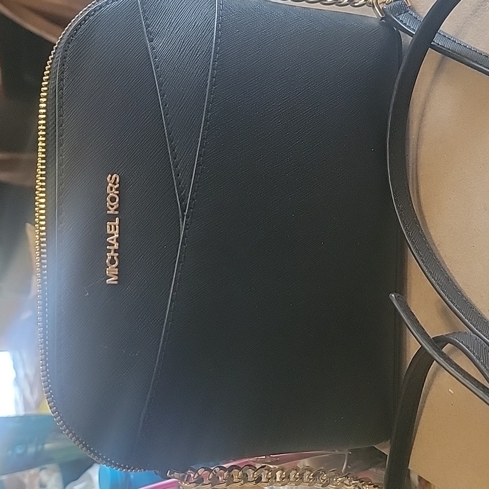 Michael Kors purse - Picture 2 of 4